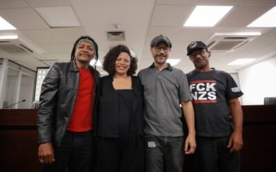 Vida longa a Devotos: banda recebe homenagem na Alepe pelos 35 anos de trajetória