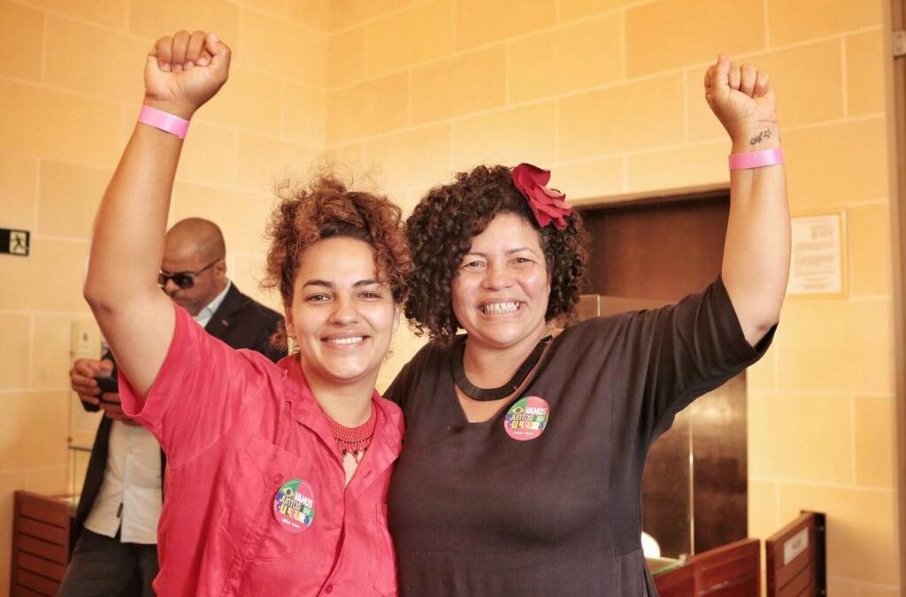 Dani Portela e Rosa Amorim promovem posse popular na Rua da Aurora